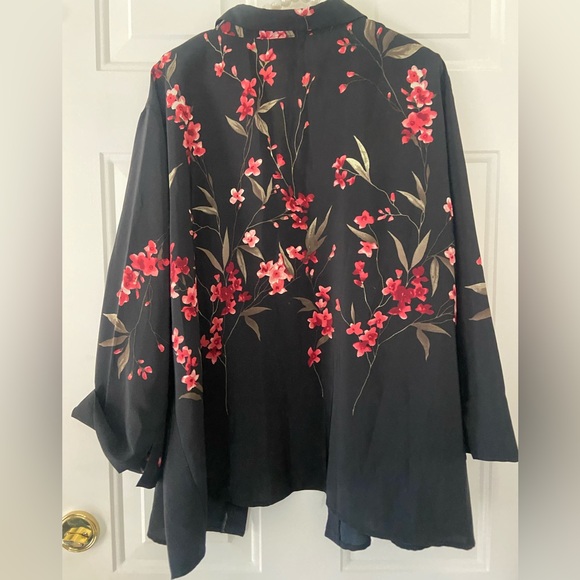 Floral Black/Pink Women's Top - Picture 4 of 8